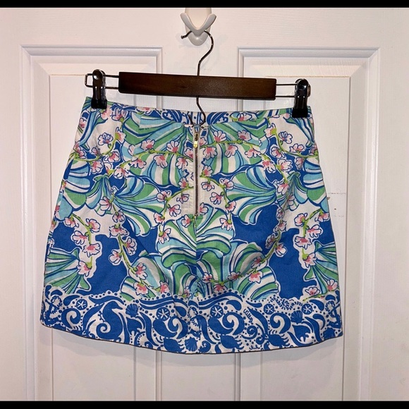 Lilly Pulitzer Skirt! Size 00 - Picture 2 of 3